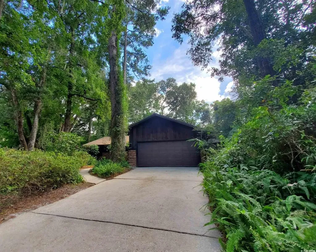 5221 NW 56th Court Gainesville FL 32653