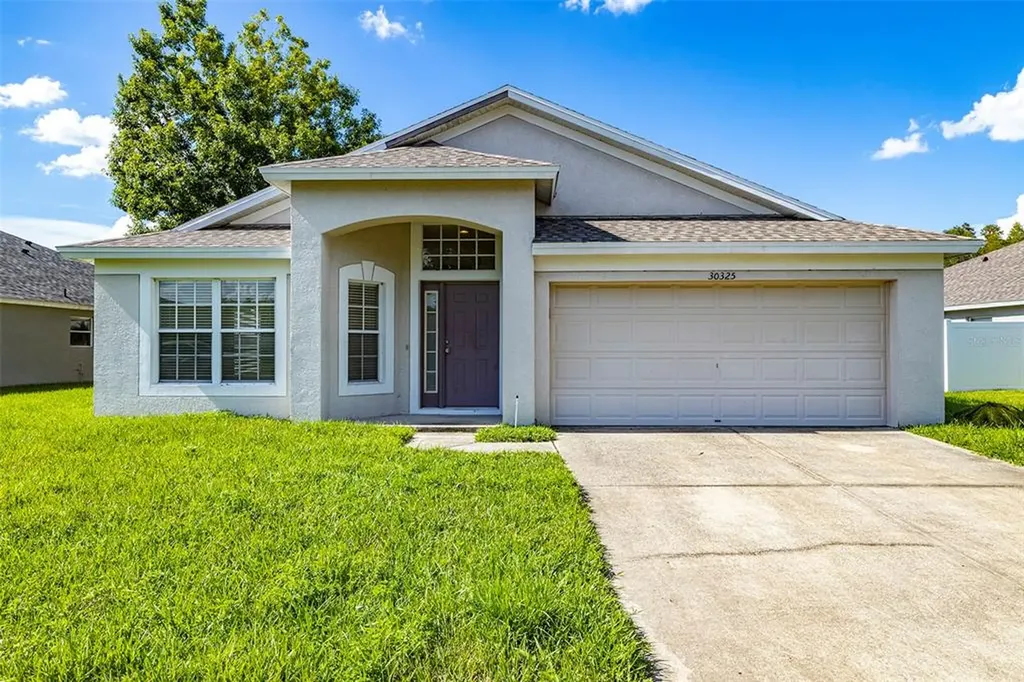30325 Glenham Court Wesley Chapel FL 33543
