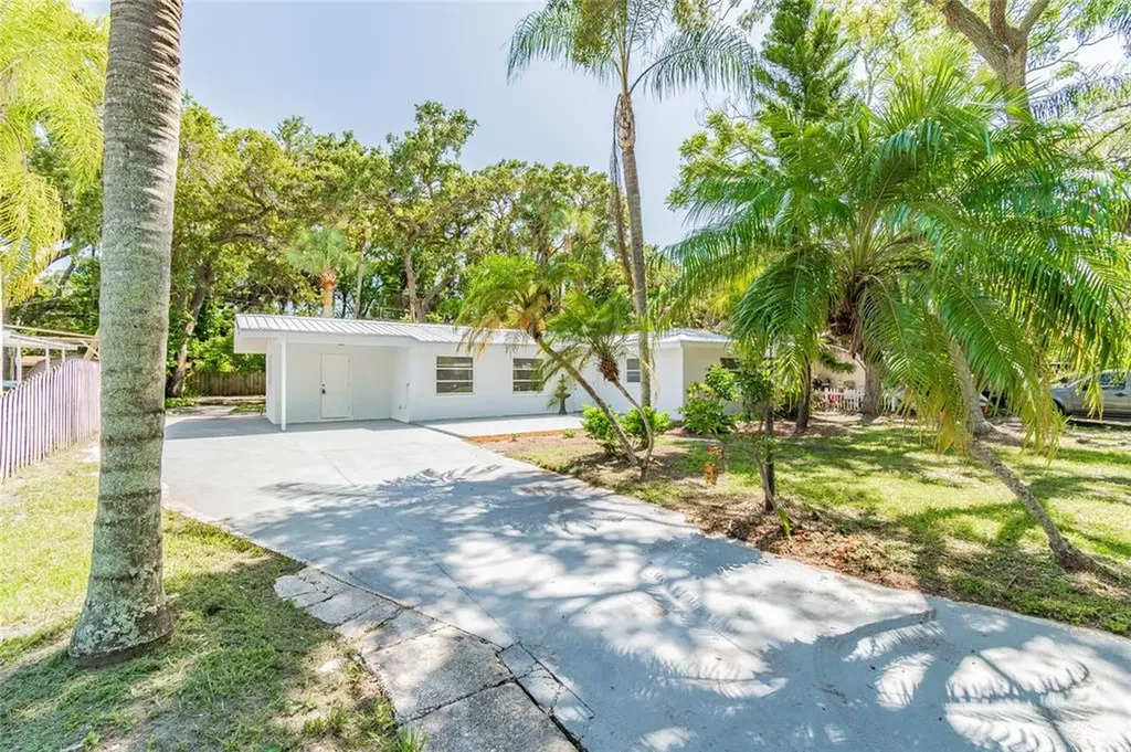 2510 51st Avenue Terrace W Bradenton FL 34207