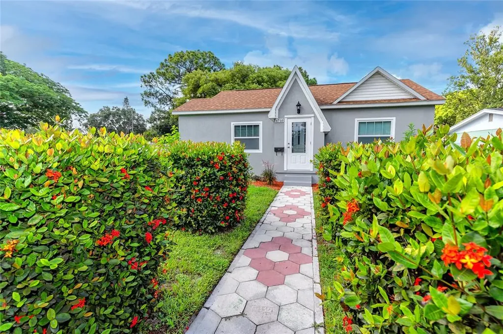 4710 32nd Avenue N St Petersburg FL 33713