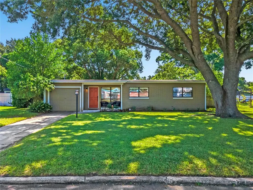 2923 Touraine Avenue Orlando FL 32812
