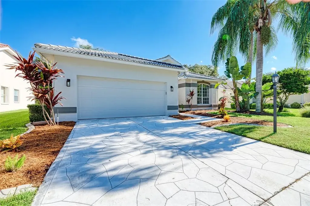 4565 Del Sol Boulevard S Sarasota FL 34243