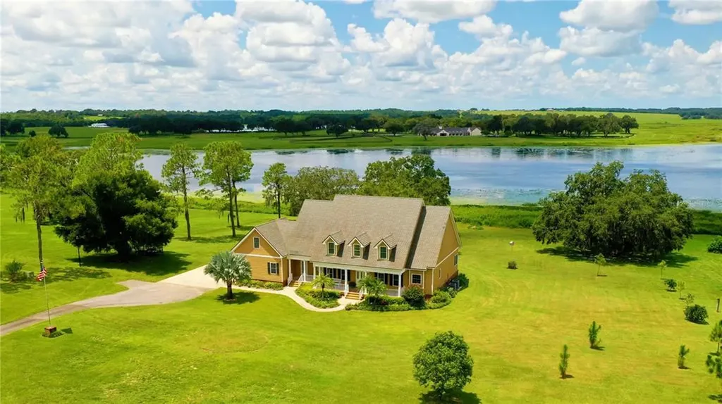 10641 Clara Mae Drive Dade City FL 33525