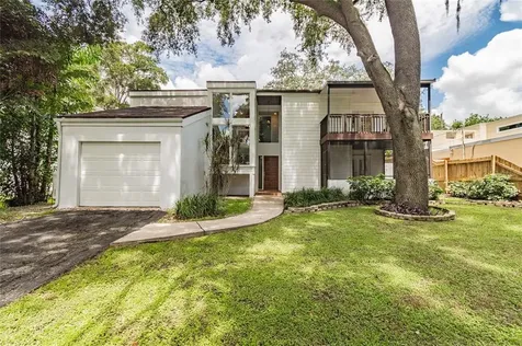 8104 N River Shore Drive Tampa FL 33604