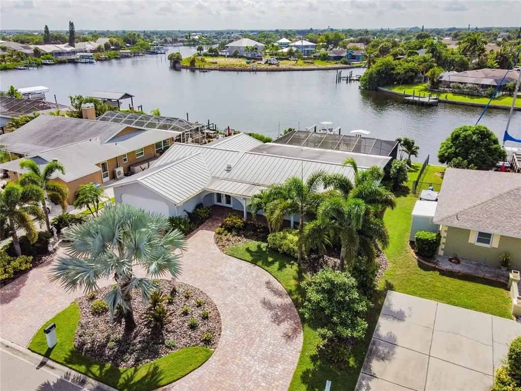 6437 Lake Sunrise Drive Apollo Beach FL 33572