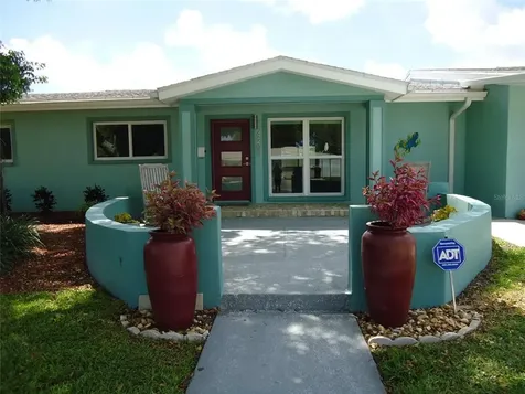 4200 Maple Street NE St Petersburg FL 33703
