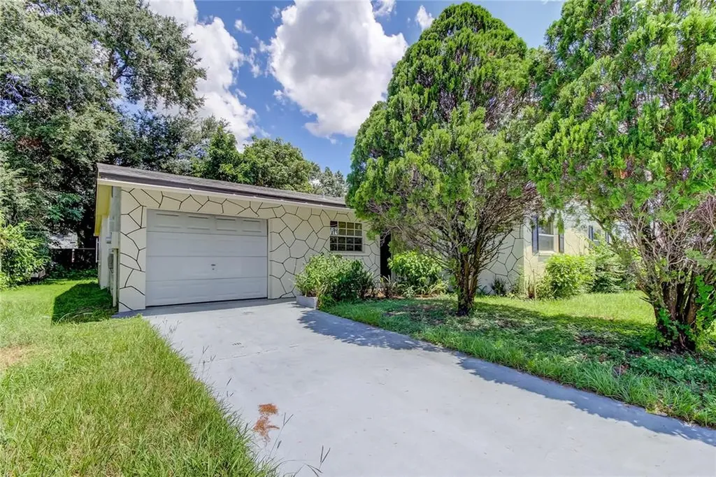 6401 Amundson Street Tampa FL 33634