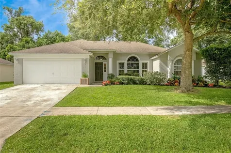 911 Lake Lindley Drive N Deland FL 32724