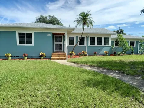 4921 20th Avenue N St Petersburg FL 33710