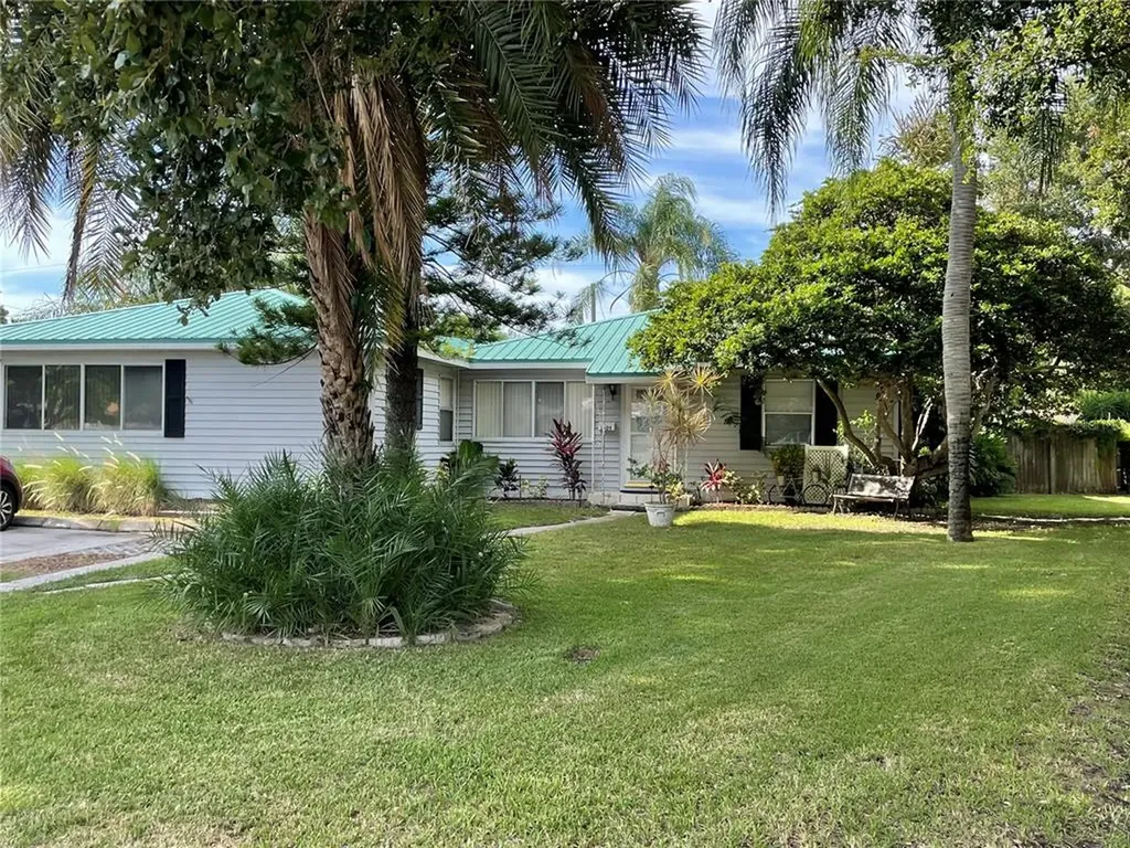 1509 Canterbury Road N St Petersburg FL 33710
