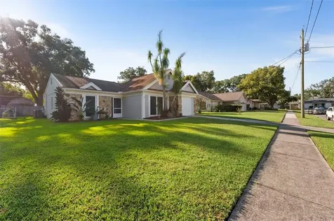2108 N Warnell Street Plant City FL 33563