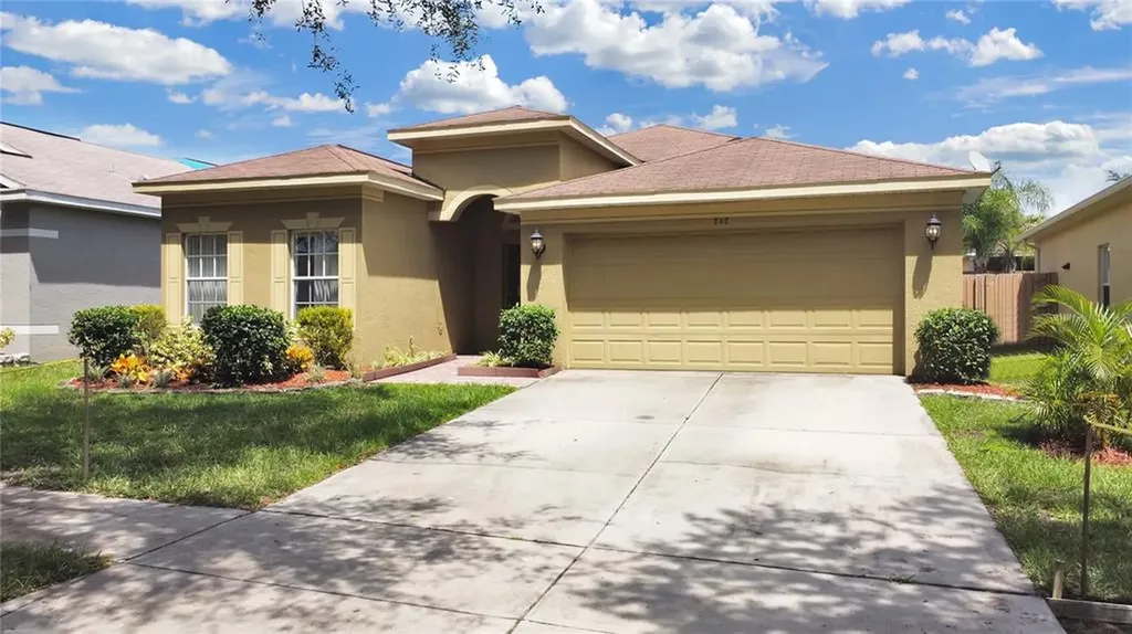 747 Star Pointe Drive Seffner FL 33584