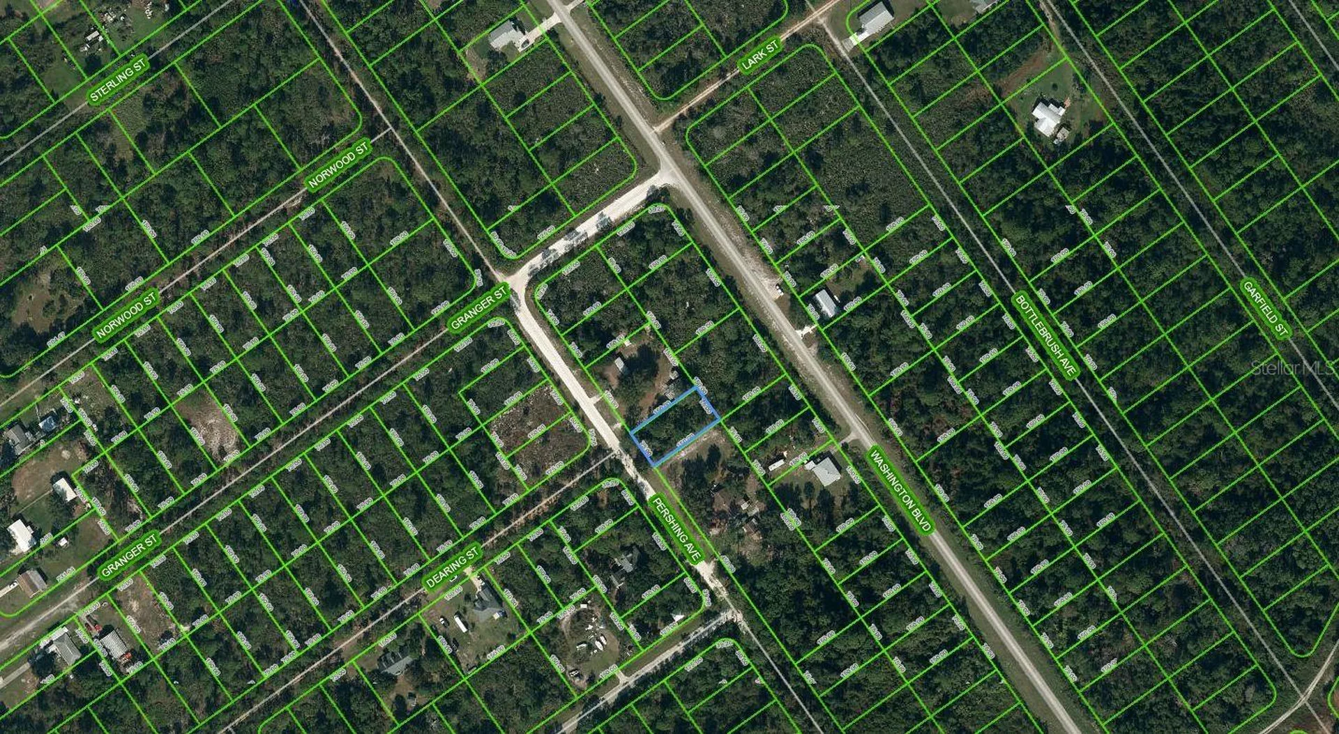557 Pershing Avenue Lake Placid FL 33852