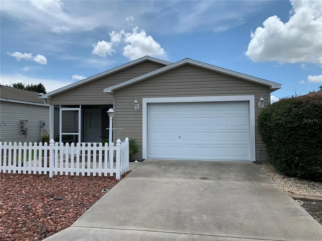 2070 Thornton Terrace The Villages FL 32162