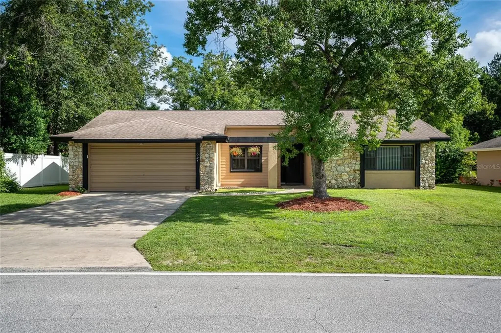 1124 N Old Mill Drive Deltona FL 32725