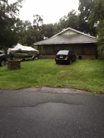 17350 SE 65th Street Ocklawaha FL 32179