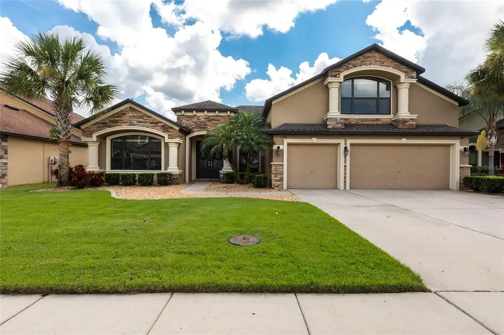2706 Colewood Lane Dover FL 33527