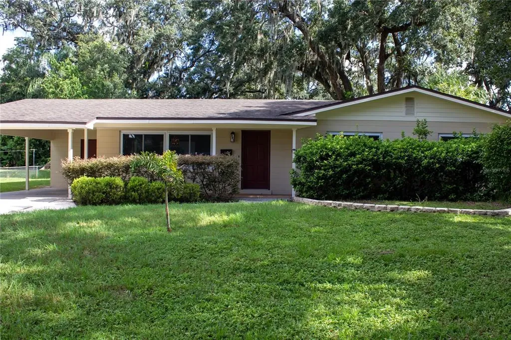 541 W Palmeden Drive Lakeland FL 33803