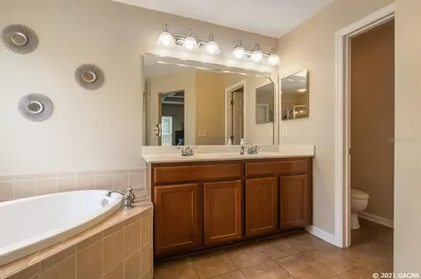 8133 NW 52nd Street Gainesville FL 32653