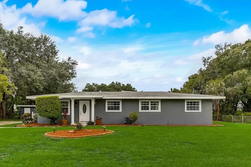 220 61st Avenue E Bradenton FL 34203