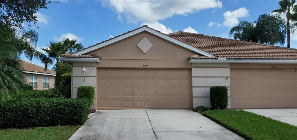 8211 Summer Greens Terrace Bradenton FL 34212