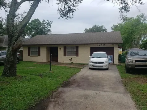 10414 N Connechusett Road Tampa FL 33617