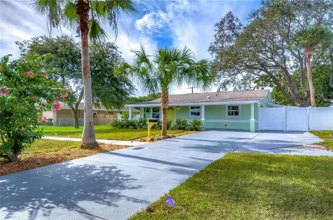 2474 17th Avenue N St Petersburg FL 33713