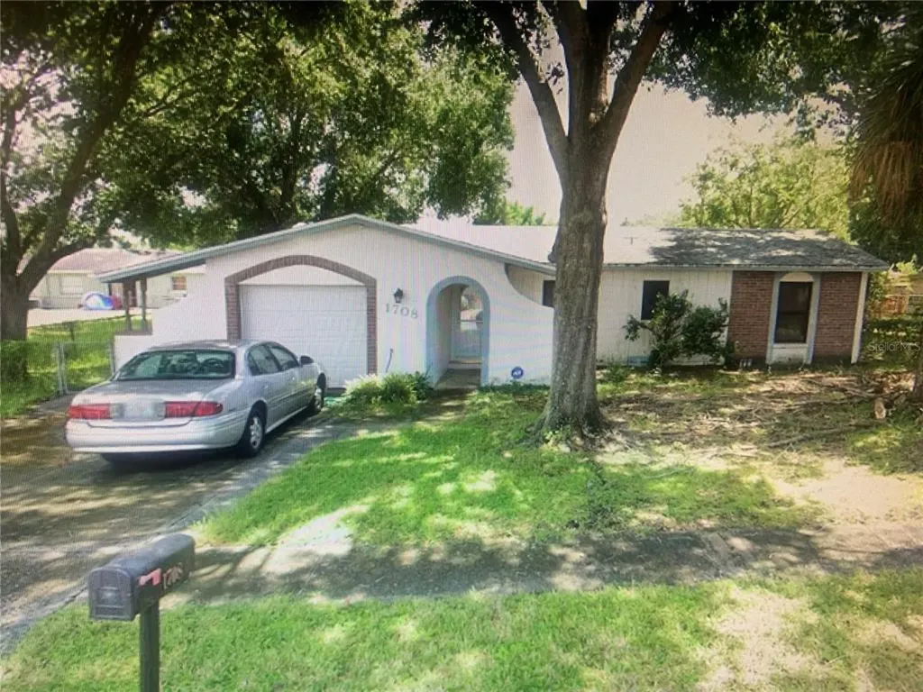 1708 Julian Lane Drive Tampa FL 33619