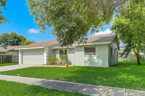 2462 Briar Oak Circle Sarasota FL 34232