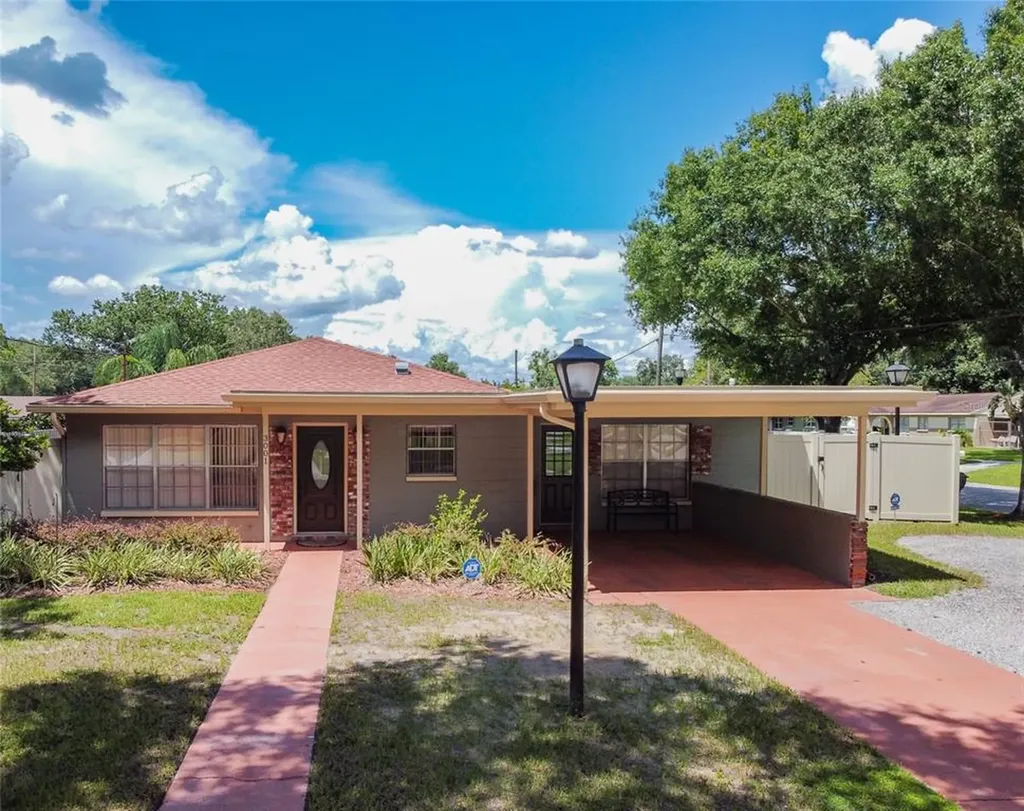 3001 W Jean Street Tampa FL 33614