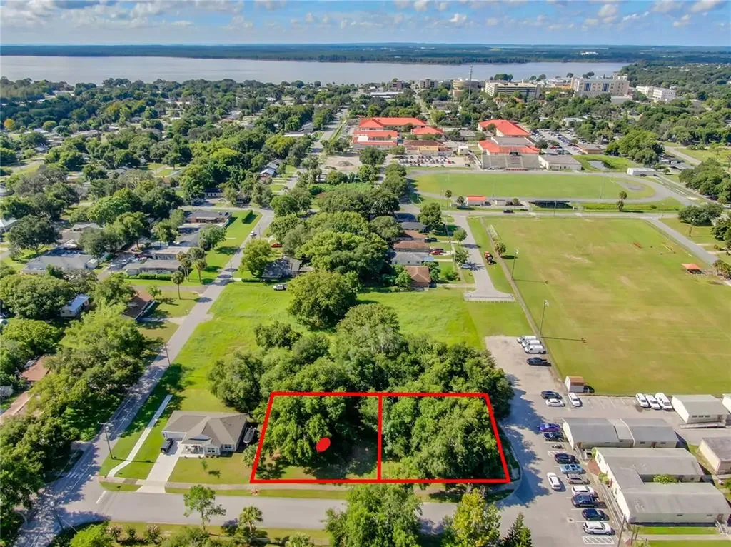 108 W Clifford Street Tavares FL 32778