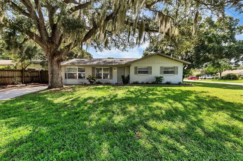 3411 Spainwood Drive Sarasota FL 34232