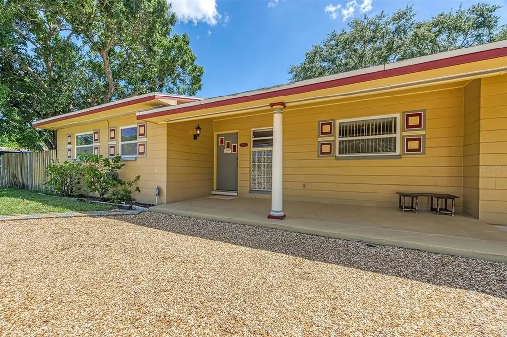 2702 45th Street S Gulfport FL 33711