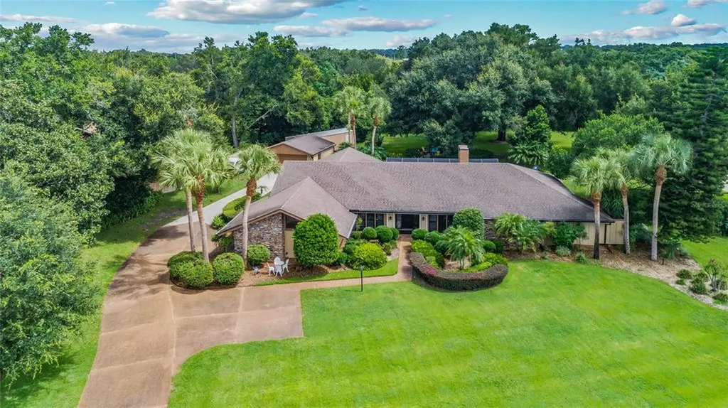 1965 Sussex Drive Mount Dora FL 32757