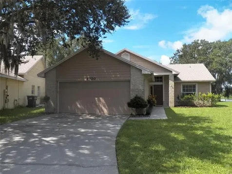 1920 Blue Fox Court Orlando FL 32825