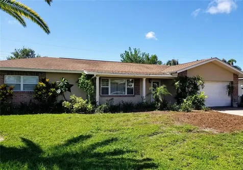 8918 111th Street Seminole FL 33772