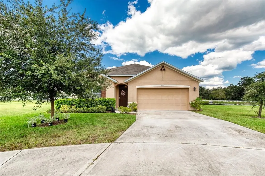 815 Grand Park Court Deland FL 32724