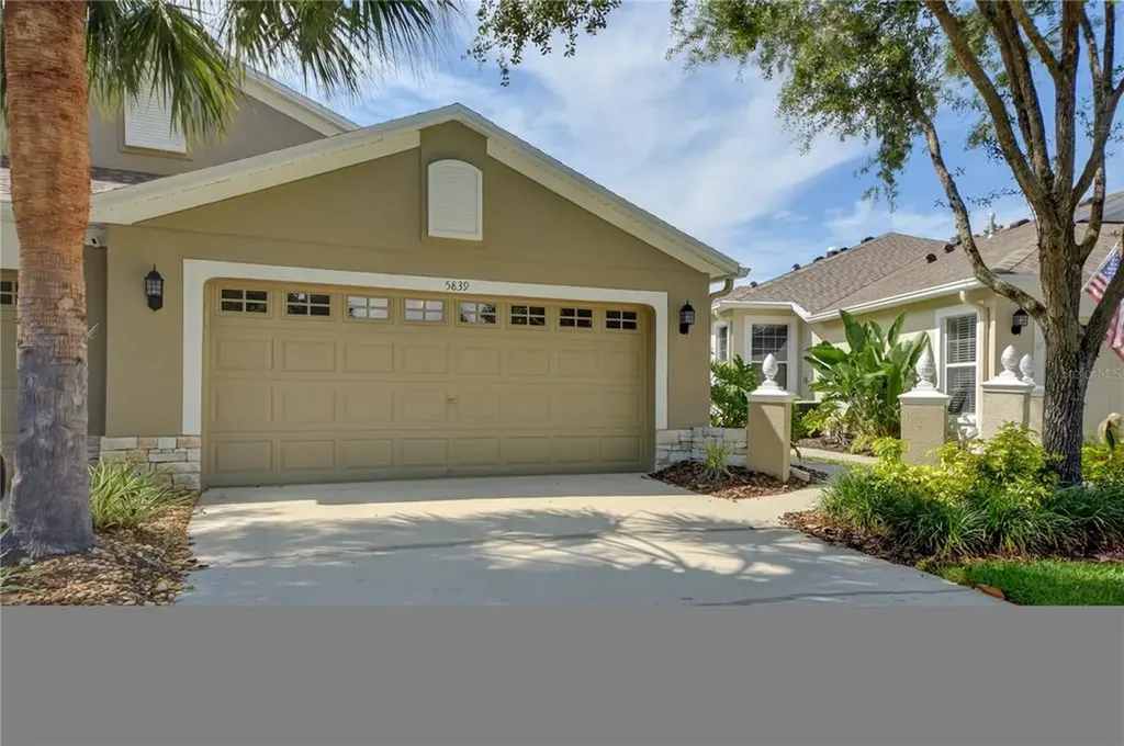5839 Phoebenest Drive Lithia FL 33547