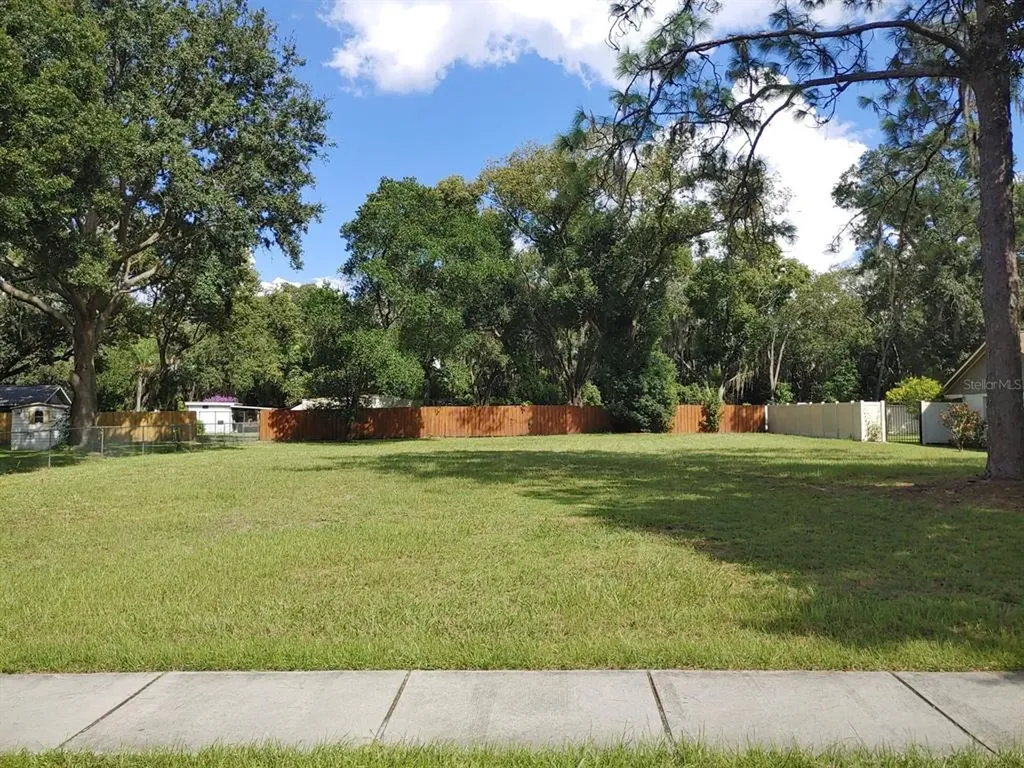 14525 N Rome Avenue Tampa FL 33613
