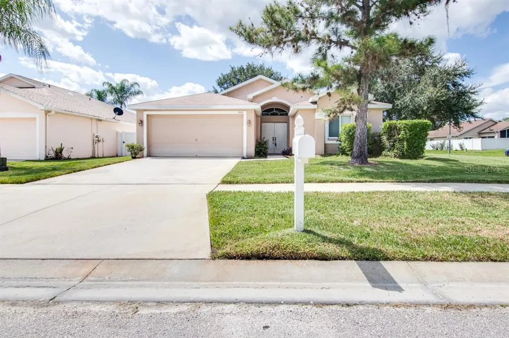 5519 Braddock Drive Zephyrhills FL 33541