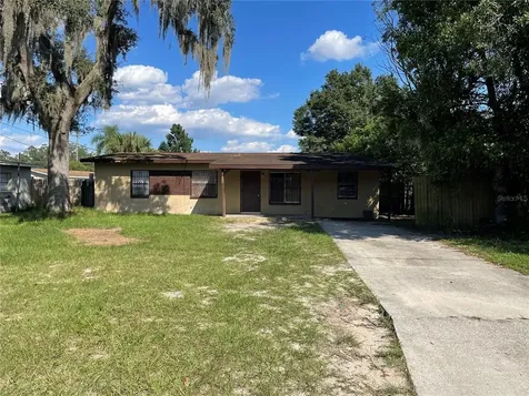 10935 N Aster Avenue Tampa FL 33612