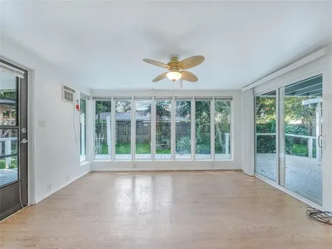309 W Collins Avenue Bushnell FL 33513