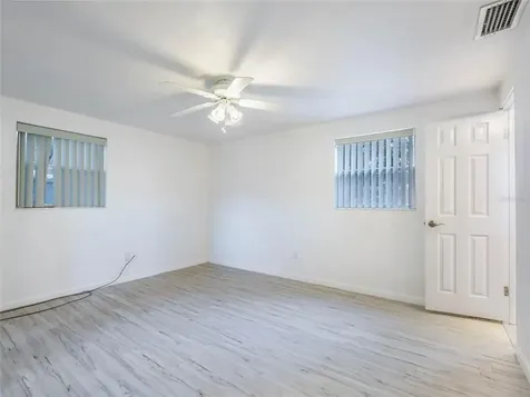 309 W Collins Avenue Bushnell FL 33513