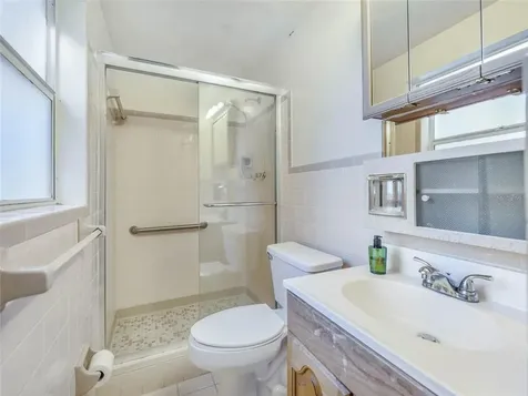 309 W Collins Avenue Bushnell FL 33513