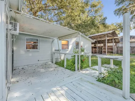 309 W Collins Avenue Bushnell FL 33513
