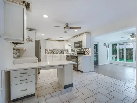 309 W Collins Avenue Bushnell FL 33513
