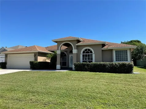 467 SW Cahoon Court Port St Lucie FL 34953