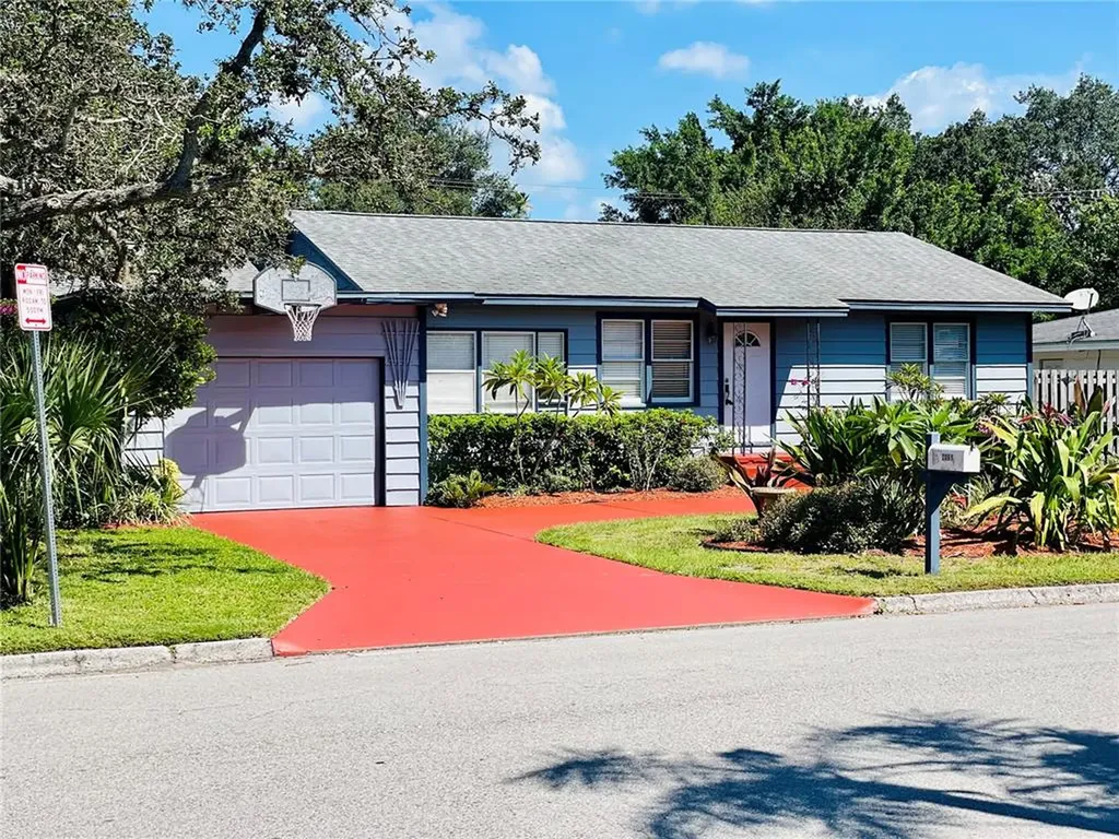 2061 Wisteria Street Sarasota FL 34239