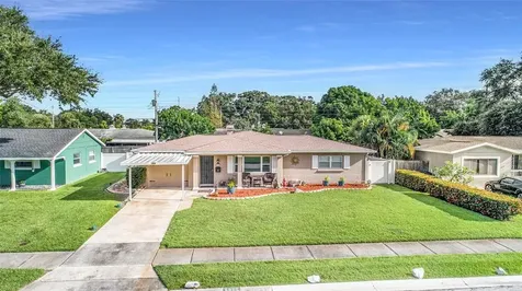 5905 36th Avenue N St Petersburg FL 33710
