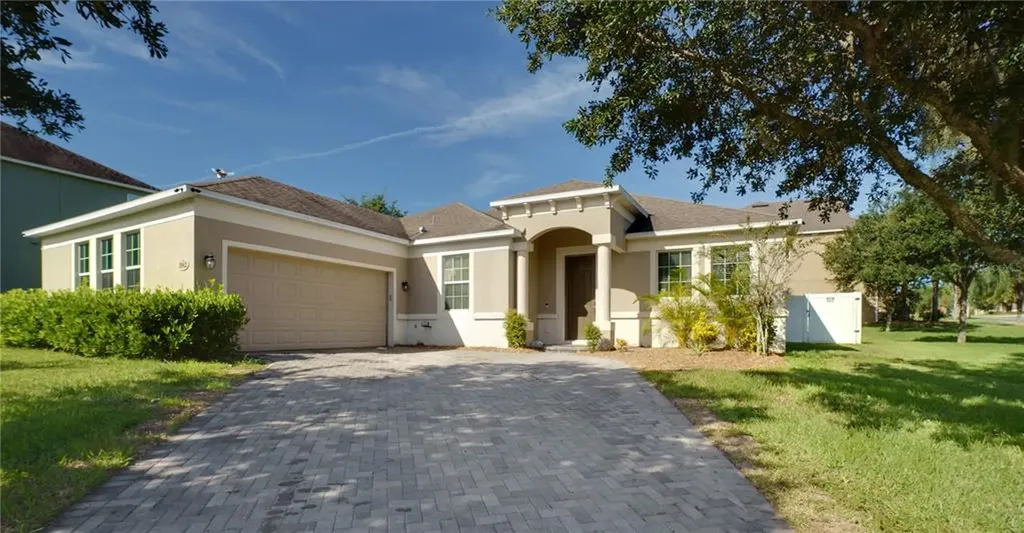 2042 Misty Glen Drive Apopka FL 32712